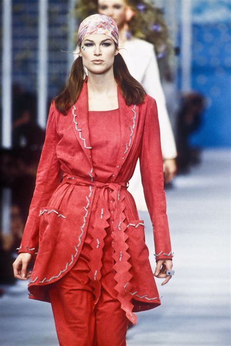 meghan douglas show chloe spring  high fashion editorial couture runway model runway