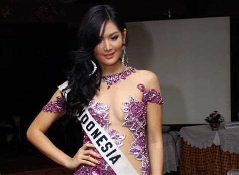 Maria Selena Beautiful Woman Who Represent Indonesia In Miss Universe