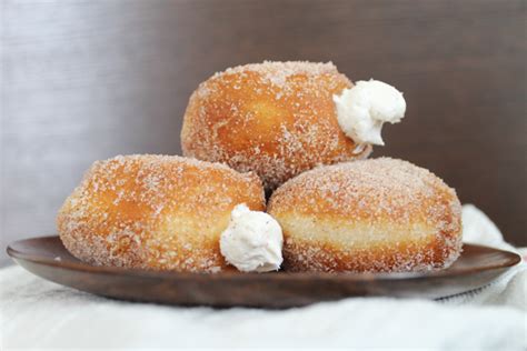 xoxohannah homemade vanilla creme filled donuts