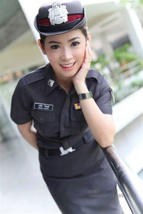 20 pictures of sexy thai police women