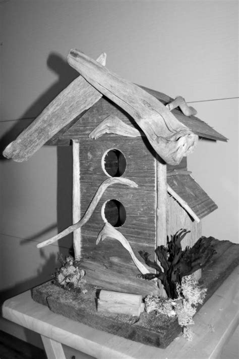 hook thread wooden bird houses   unusual sort