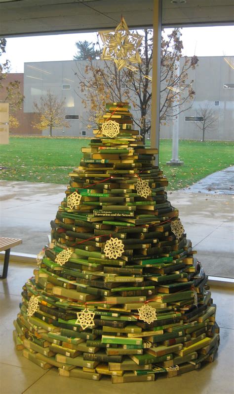 book christmas tree displays  small academic libraries