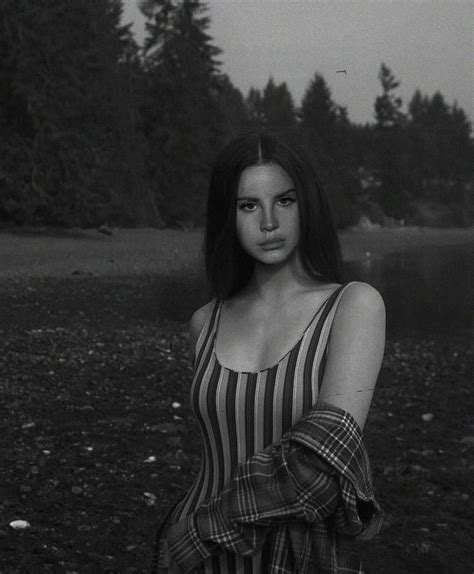 Lana Del Rey Aesthetic In 2020 Lana Del Rey Lana Del