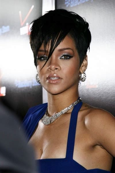 Celebrity Clothing Celeb Rihanna Short Hairstyles Front