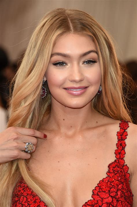 gigi hadid s best beauty looks huffpost