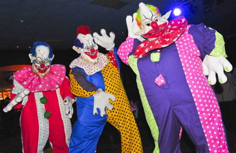police investigate creepy clown sightings around the south