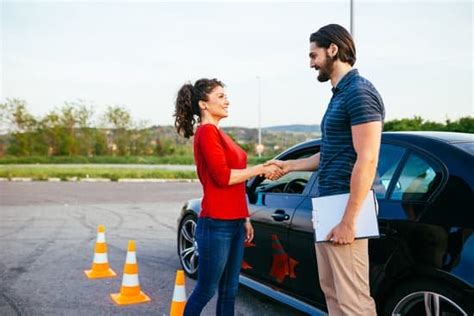driving lessons  hague  driving license borndrive