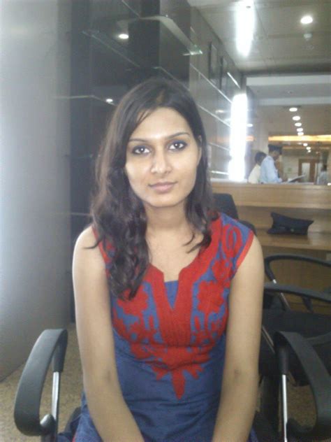 cute indian girlfriends submitted her own pics real indian gfs