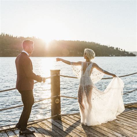 This Is How Julianne Hough And Brooks Laich Are Spending