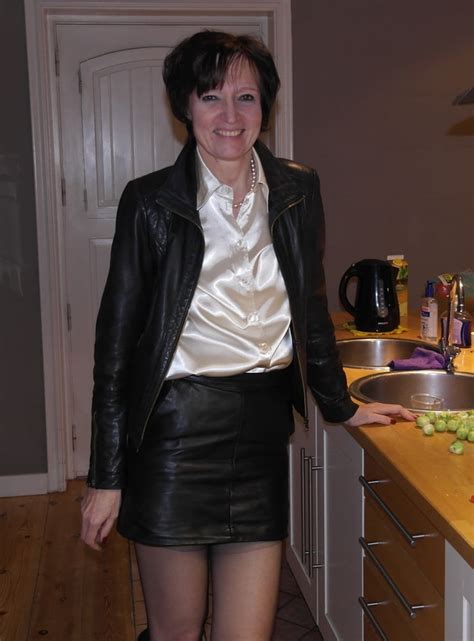 Gilf Slag In Pantyhose And Leather 32 Pics Xhamster