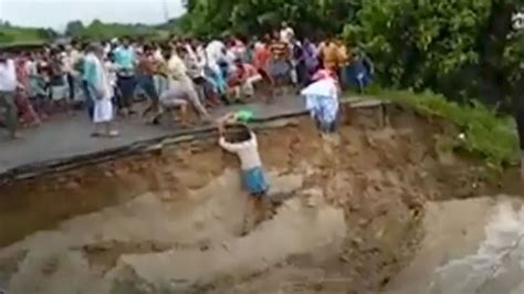 Dozens Killed In Flooding In India Cgtn