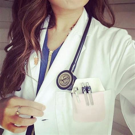 Pin By Jawaria Khalid On Girls Dpz And Wallpapers Doctor Outfit Girl