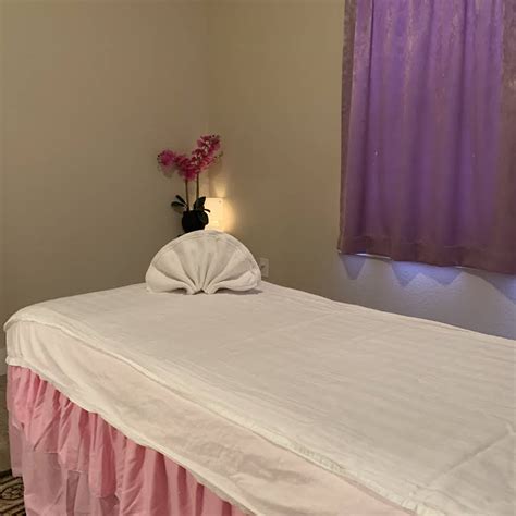 elegant health center massage spa in roseville