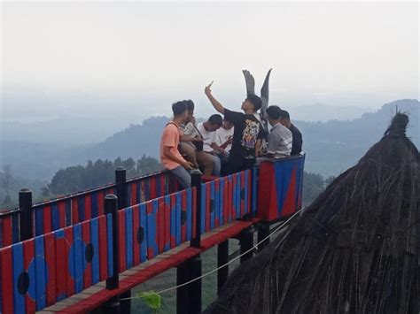 wisata alam pasir heulang kecamatan cijambe subang diserbu pengunjung