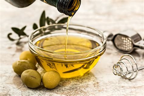 olio extravergine di oliva proprietà e benefici per salute e bellezza