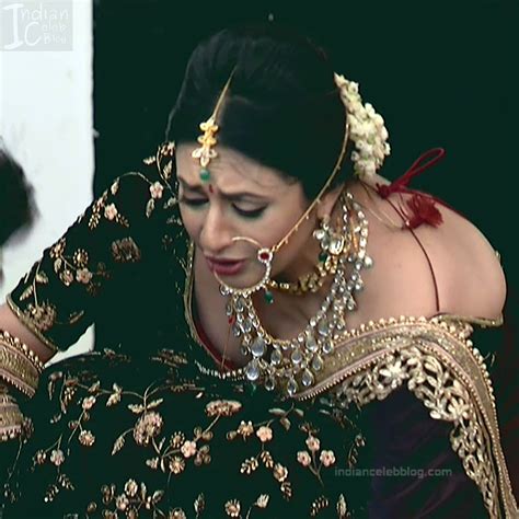 Divyanka Tripathi Sexy Cleavage N Navel Show Hd Tv Caps – Indian Telly Show