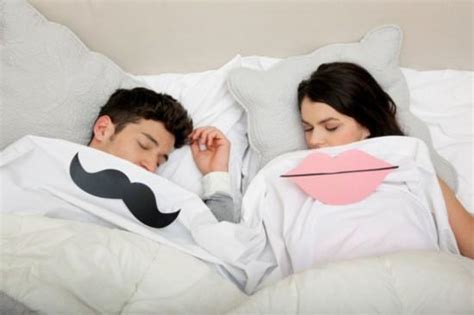 你可知道夫妻之间哪种睡姿“最般配” 健康 腾讯网