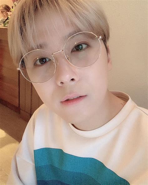 Ft Island S Lee Hongki Snaps At An Instagram Comment But His Fans Are