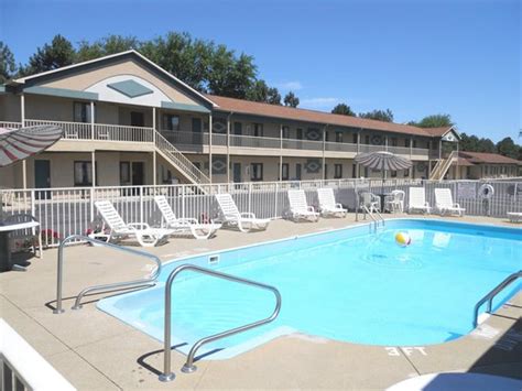 budget host inn prices motel reviews sandusky ohio