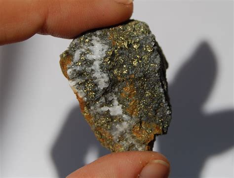 exclusive mineral specimen   grams  iron oxide copper gold