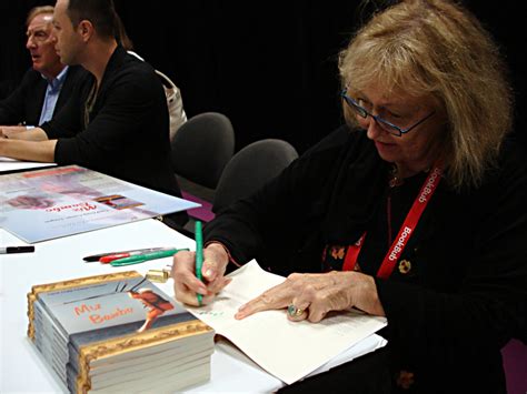 essential book signing tips  authors  start