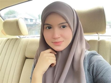 Malay Beautiful Hijaber Asyiqin Khairi Cute Pemuja Wanita In 2020