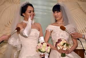 japan lesbian couple wed amid calls for same sex marriage daily mail online