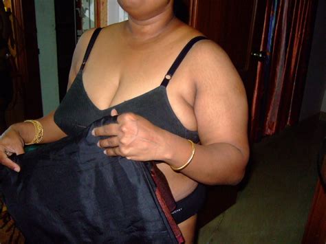Kerala Aunties Saree Removing Images Indian Saree Blouse