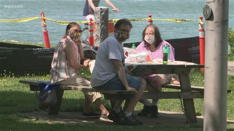 many wny beachgoers following social distancing others not