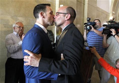 federal judge overturns wisconsin s gay marriage ban