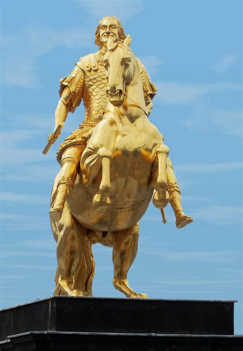images gratuites monument statue cheval lieux dinteret sculpture art temple dresden