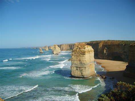 filethe twelve apostles victoria australia jpg wikimedia commons