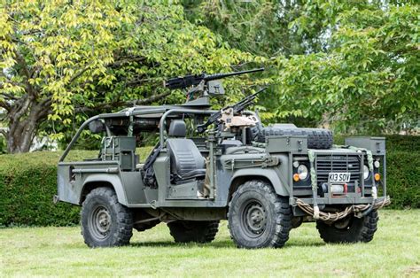 special forces prototype land rover defender   sov