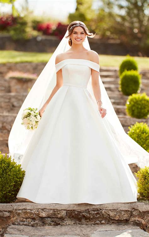 Simple Ballgown Wedding Dress With Off The Shoulder Sleeves