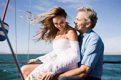7 Benefits To Marrying Someone Older Than You Older Men Dating An