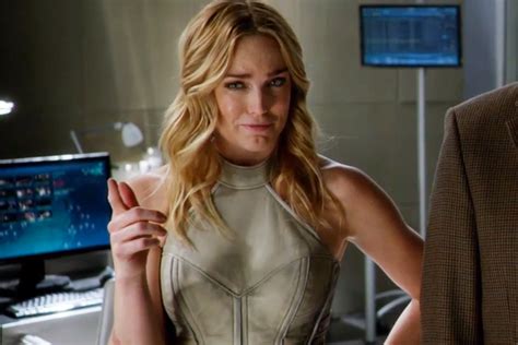 Caity Lotz Wants A New Love Interest For Sara Lance On