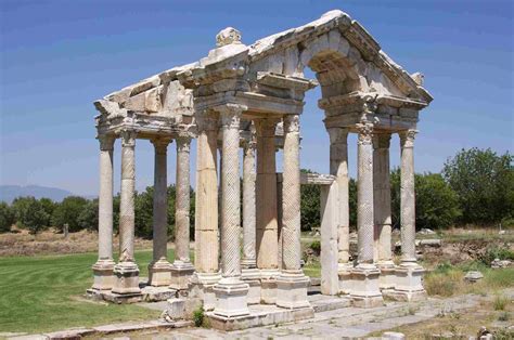 Visit The Best Temple Sites In Greece