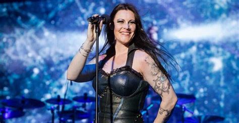vocalista de nightwish estrena cancion en espanol garaje del rock