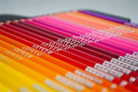 arteza expert colored pencils  art gear guide