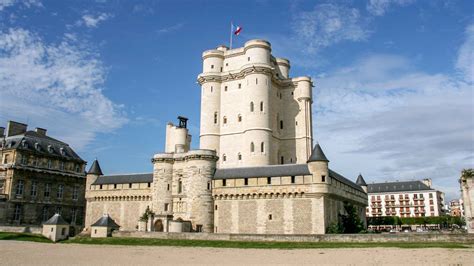 chateau de vincennes architecture getyourguide