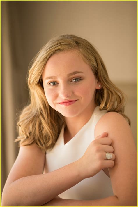 the conjouring 2 star madison wolfe dishes on the role