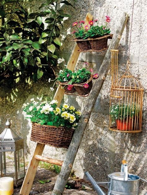 14 Marvelous Ideas For Using Old Ladder In Your Garden