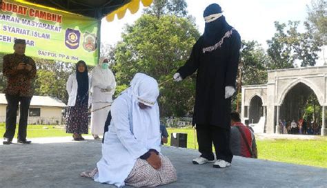2 Buddhists 4 Muslims Caned In Indonesia For Violating
