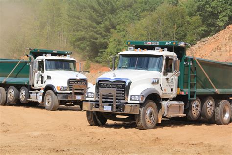 benefits  trucking  hauling construction management