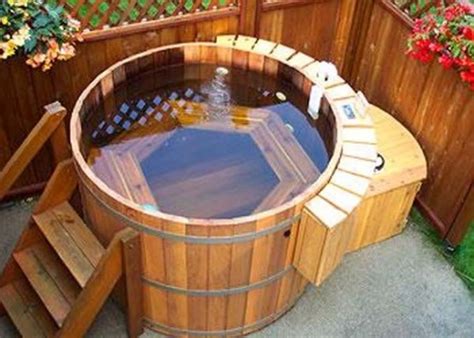 Natural Cedar Hot Tubs For Outdoors Digsdigs
