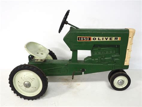 lot ertl oliver  pedal tractor