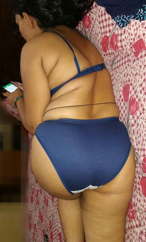 south maid wali aunty hot bras gaand nude back show in panties aunties nude club