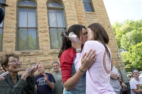 arkansas same sex marriage ban is unconstitutional federal judge rules
