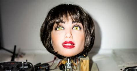 sekso lėlės su dirbtiniu intelektu prekyboje pasirodys 2017 metais video robotika lt