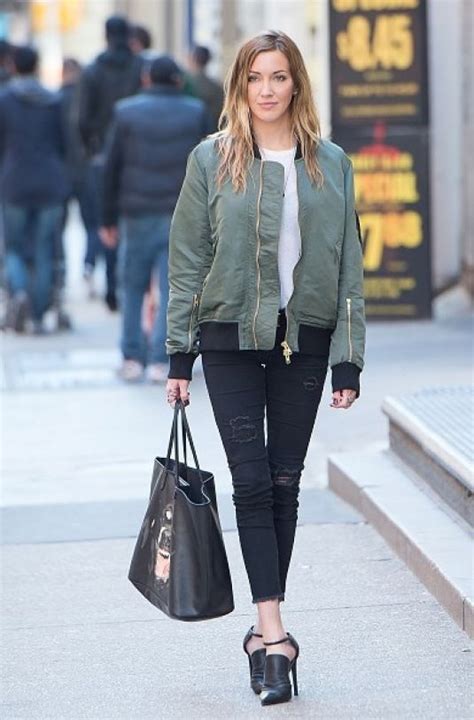 Katie Cassidy On The Set Of A Photoshoot In New York 04 17
